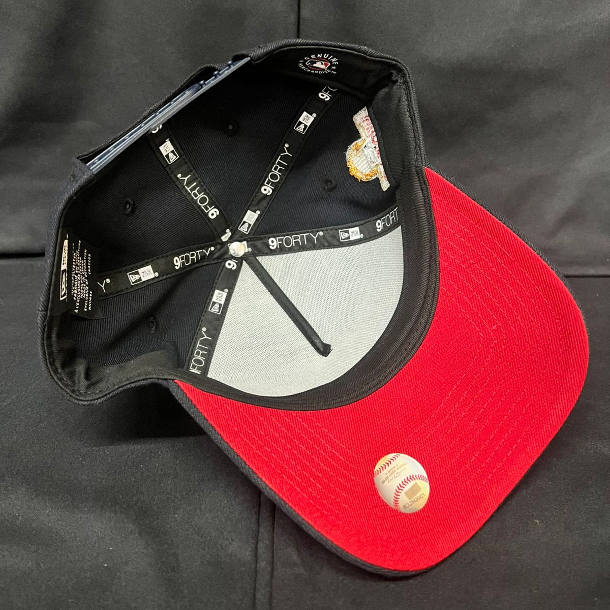 YANKEES AZUL MARINO LOGO BLANCO CORAZON NEW ERA
