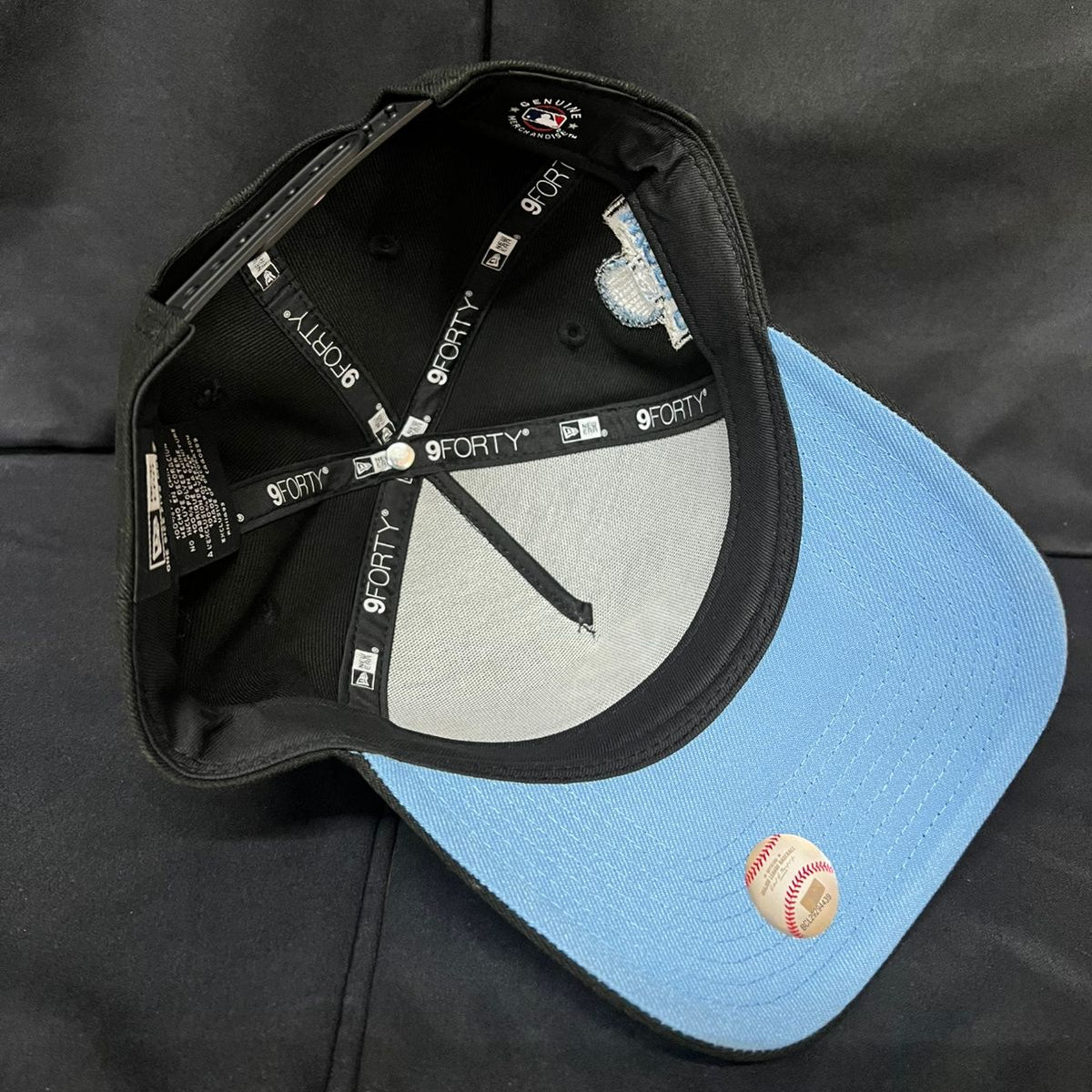 NY LOGO BLANCO CORAZON AZUL NEGRA NEW ERA