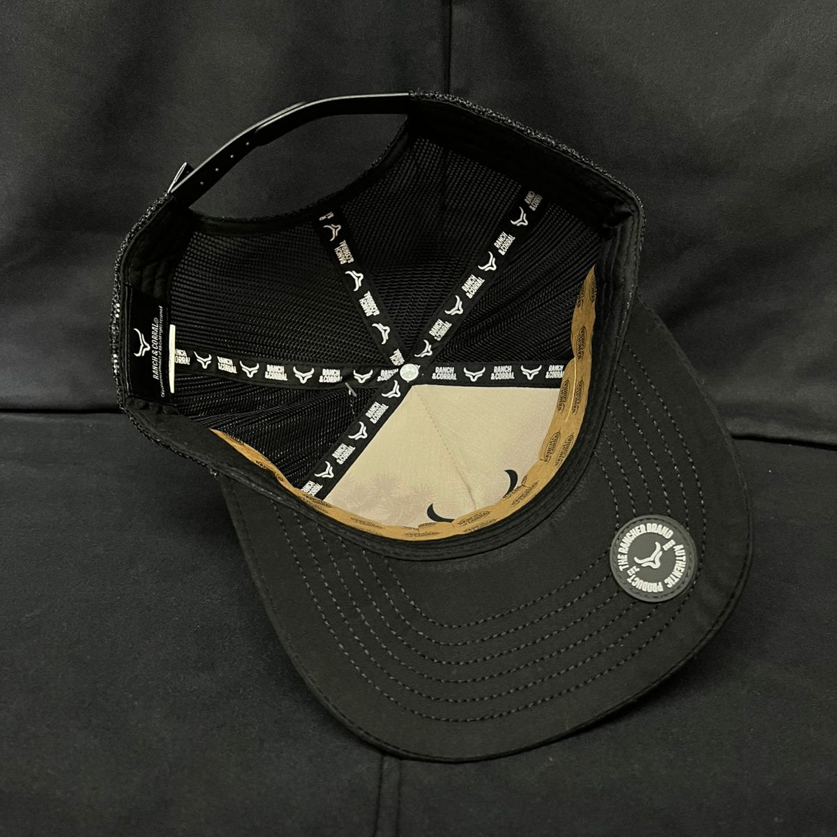 RETROEXCAVADORA TOTAL BLACK RANCH AND CORRAL