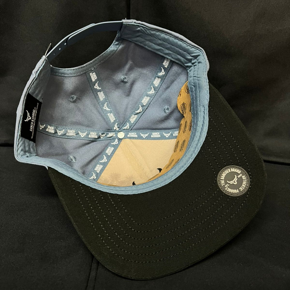 WESTERN AZUL Y NEGRO RANCH AND CORRAL