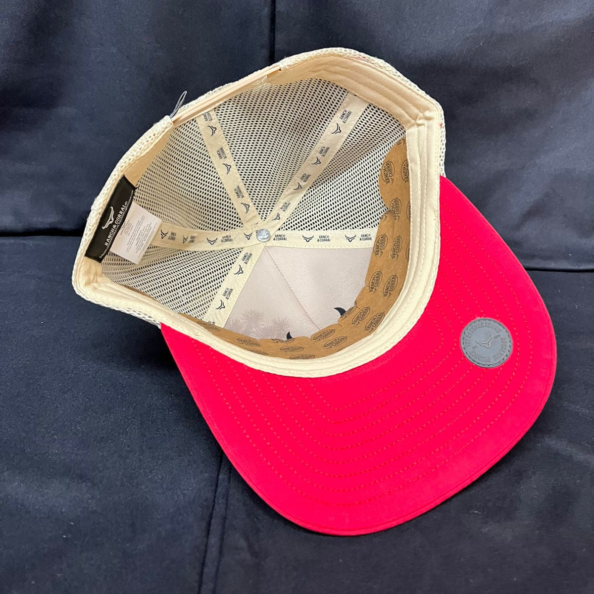CABALLO BLANCO GORRA ROJO Y GRIS RANCH AND CORRAL