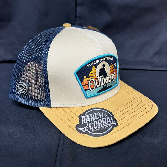 OUTDOORS AMARILLO CON AZUL RANCH AND CORRAL