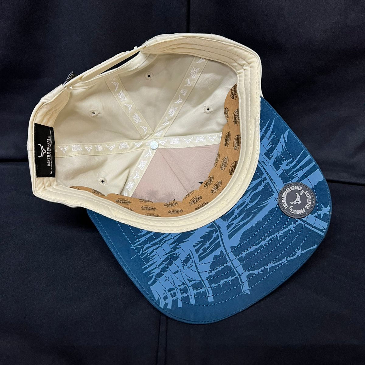 RODEO ESTAMPADO BEIGE Y AZUL RANCH AND CORRAL