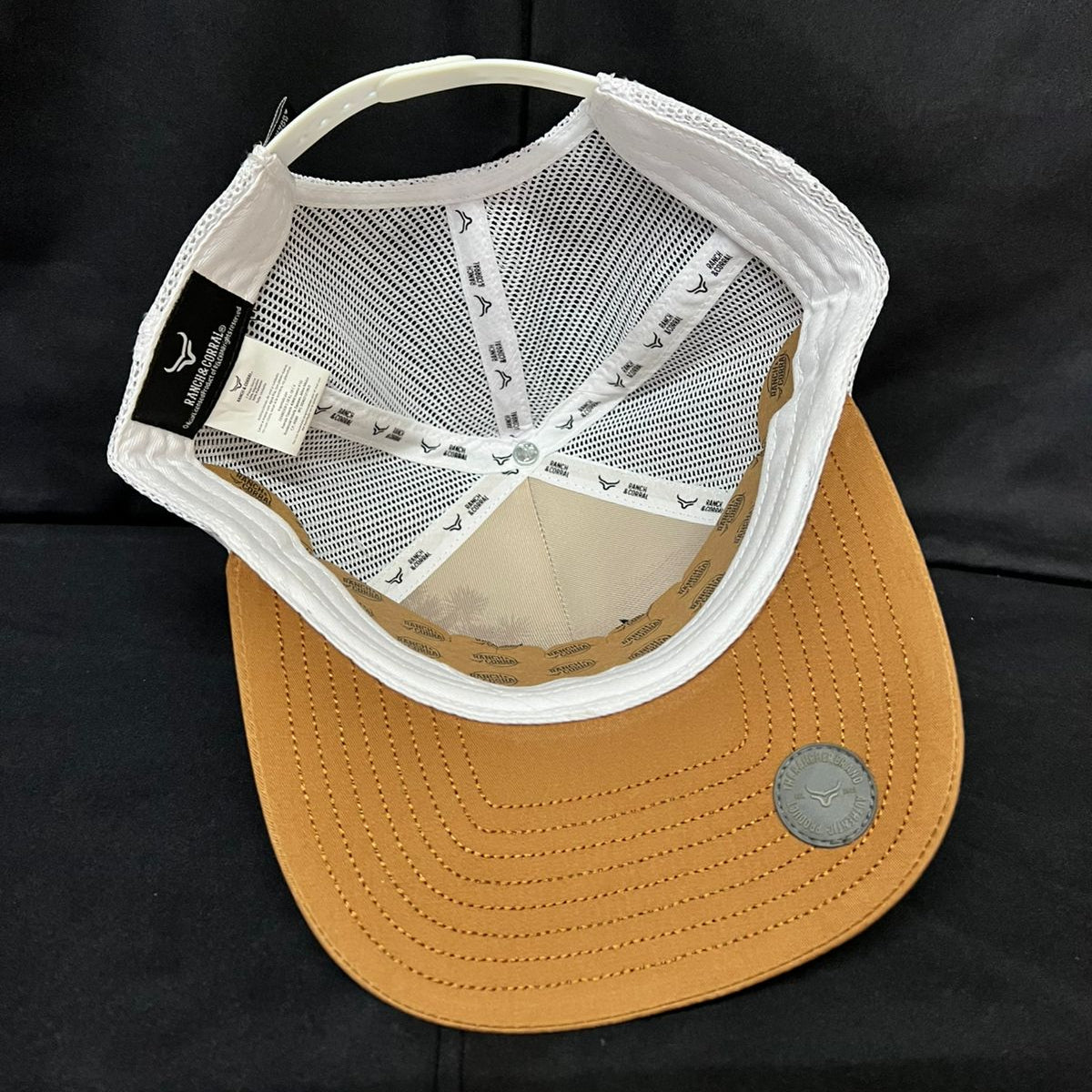 AUSSIE CAFE Y GRIS RANCH AND CORRAL