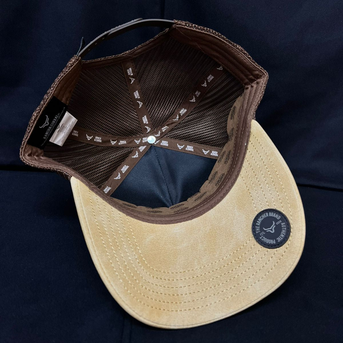 PAYASO ROJO VISERA VINIPIEL AMARILLA Y BEIGE RANCH AND CORRAL