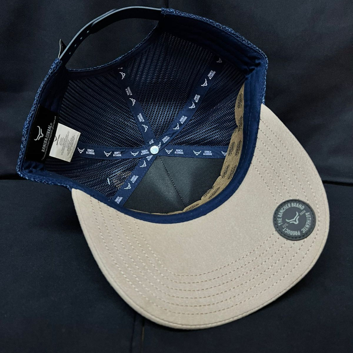 DAVID ALONSO GAMUZA AZUL Y BEIGE RANCH AND CORRAL