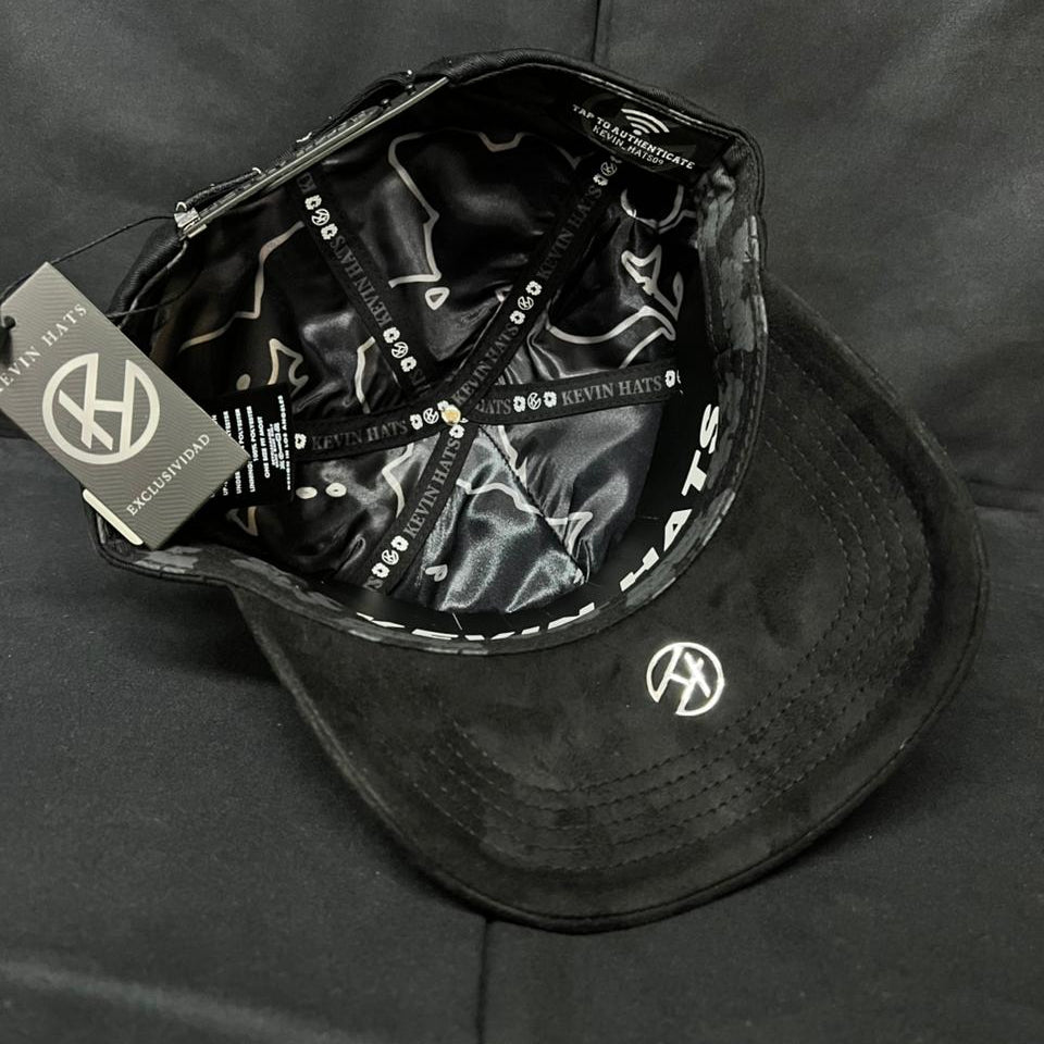 LA TOTAL BLACK BIGG BOSS