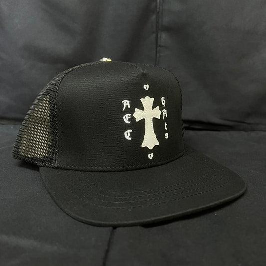 CRUZ NEGRO CON BLANCO ACE HATS