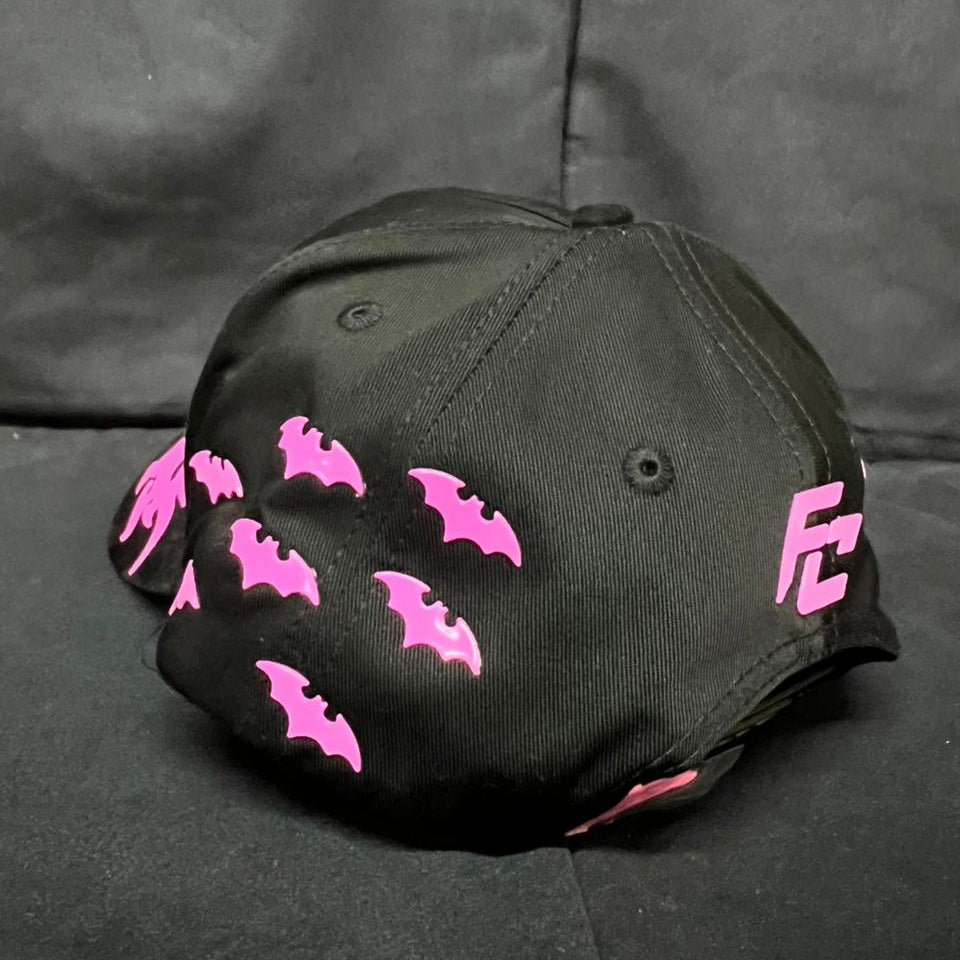 DREAMER HATS X INNEDIT X FC ROSA CON CAJA