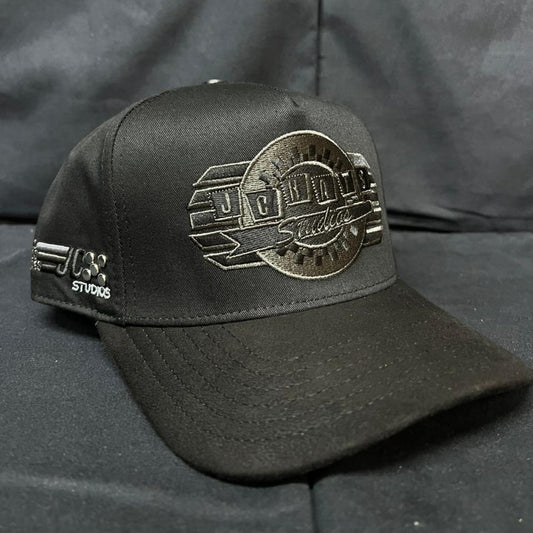 STUDIO TOTAL BLACK CURVA JC HATS